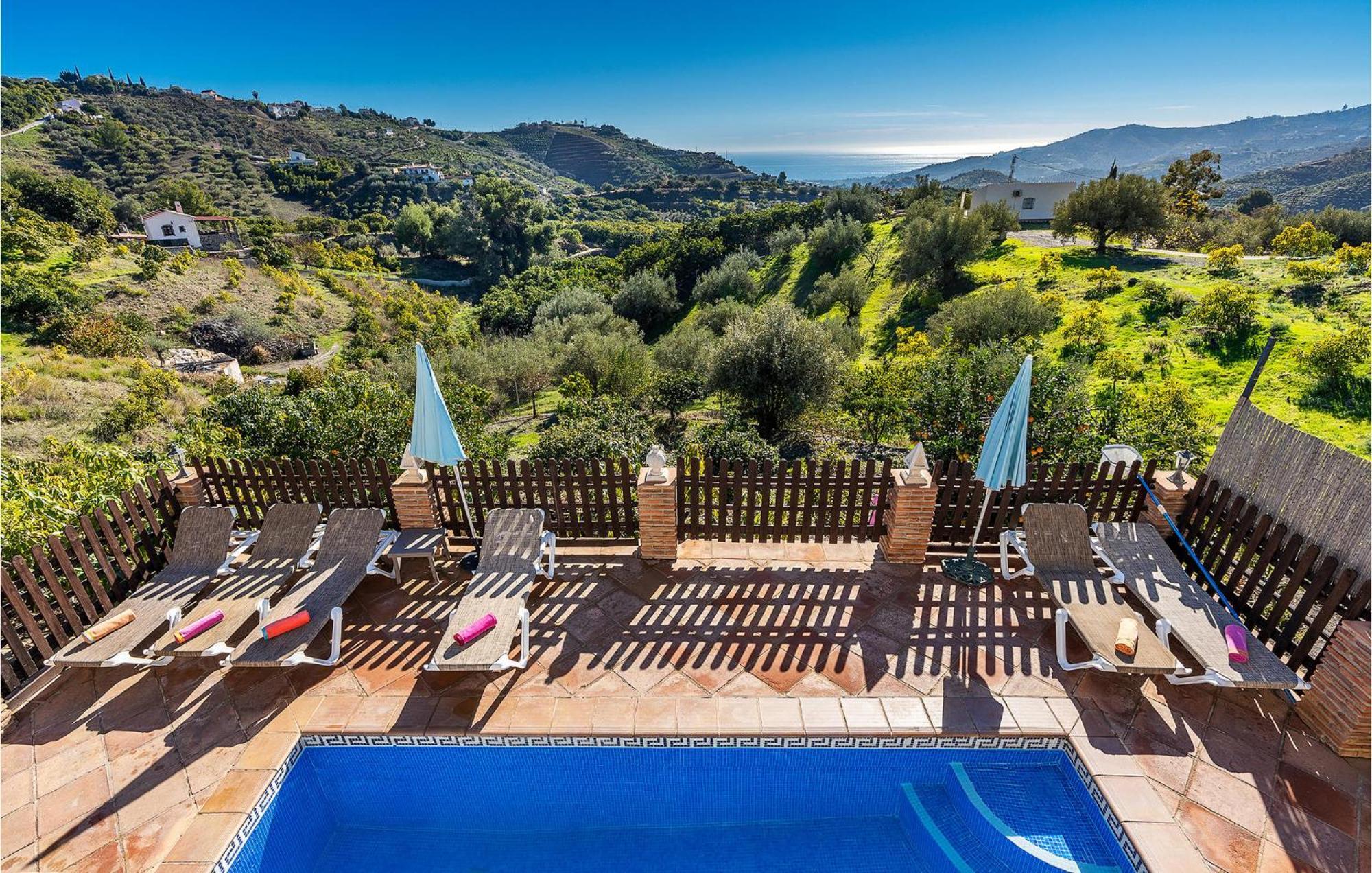 Amazing Home In Frigiliana With Kitchen Экстерьер фото